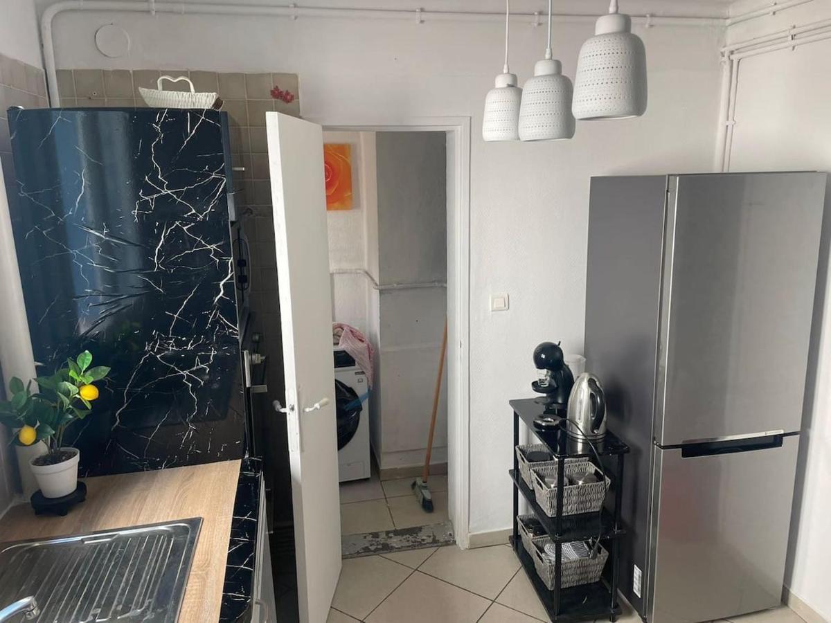 Appartement Proche Gare Tgv ニーム エクステリア 写真